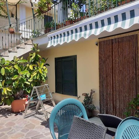 Bed and Breakfast Casa Conte Terracina Exterior foto